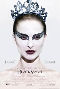 MV5BNzY2NzI4OTE5MF5BMl5BanBnXkFtZTcwMjMyNDY4Mw@@. V1 SX500 فیلم Black Swan قوی سیاه 2010