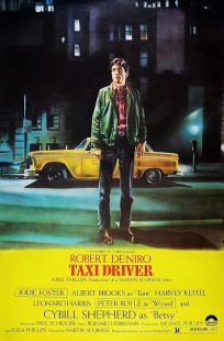 MV5BZDNhMGYwM2UtMTdlZS00MGQ1LWI2YzAtODY5YWI1MjYyNzRmXkEyXkFqcGc@. V1 SX500 فیلم Taxi Driver راننده تاکسی 1976