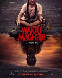 دانلود فیلم Waktu Maghrib 2023 4 MV5BOTljNDg5M2QtOTQ1YS00N2QzLTlhOTgtNDg5MDcxMTNjYWZmXkEyXkFqcGc@. V1 SX500 دانلود فیلم Waktu Maghrib 2023